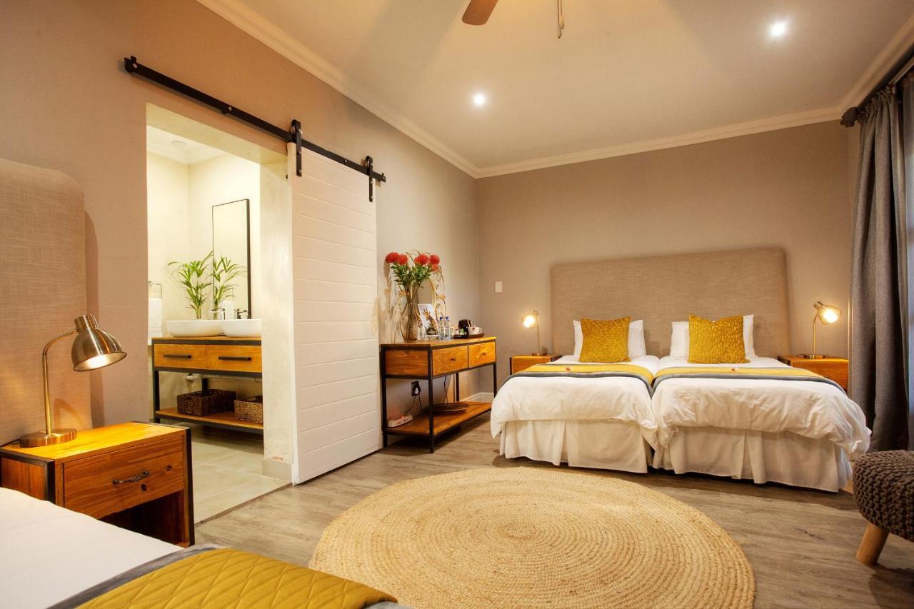 Addo Elephant Safari - Bellevue Forest Reserve Lodge Paterson